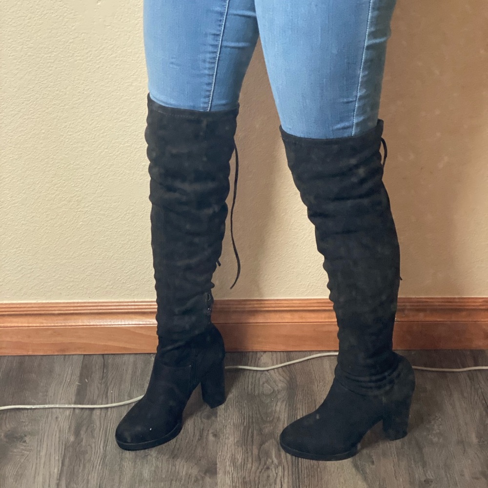 Knee high boots - Picture 2 of 3